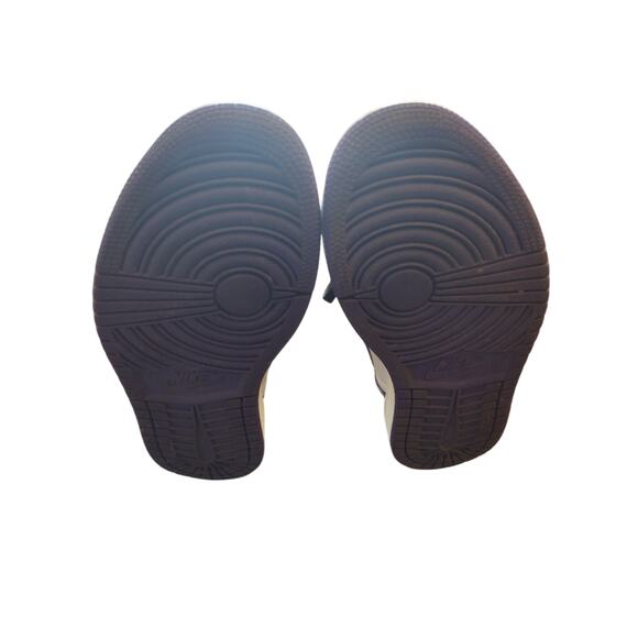 Size Men's 7.5 - Jordan 1 Retro OG High Court Purple 2.0 555088-500 - Picture 6 of 7